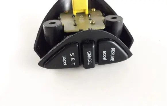 Honda Accord Steering wheel buttons/switches A3120A334676U176