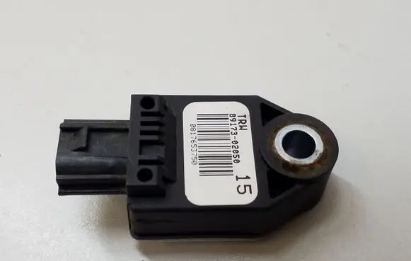 Toyota Auris 150 Airbag deployment crash/impact sensor 8917302050