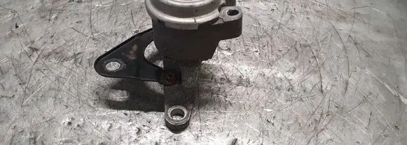 Volvo S80 Engine mount bracket 31277790