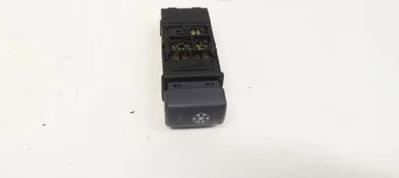 Land Rover Freelander Air conditioning (A/C) switch 