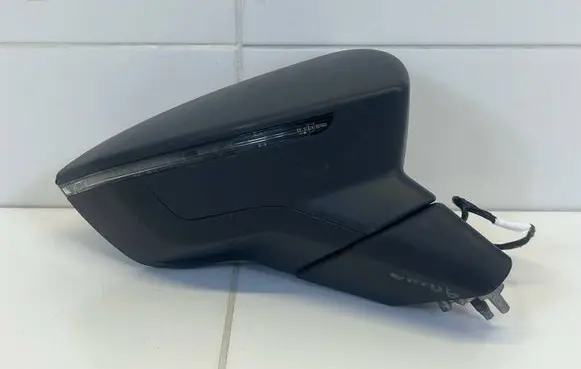 Seat Arona Front door electric wing mirror E9026684