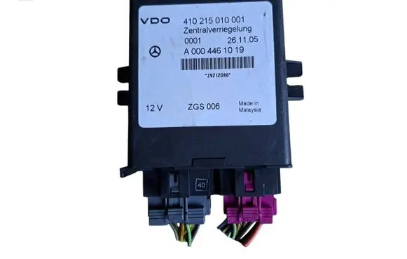 Mercedes-Benz Sprinter W901 W902 W903 W904 Door central lock control unit/module A0004461019 410215010001