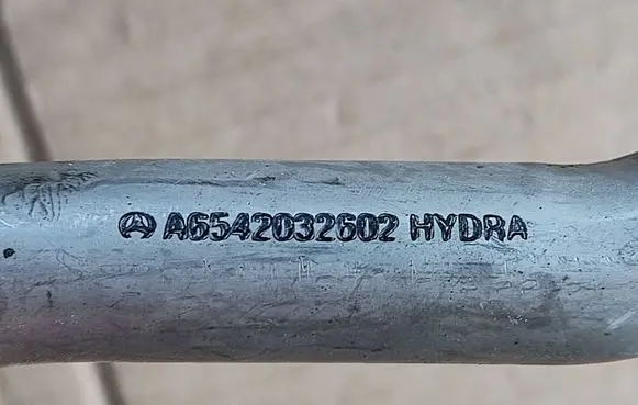 Mercedes-Benz E W213 Engine coolant pipe/hose A6542032602