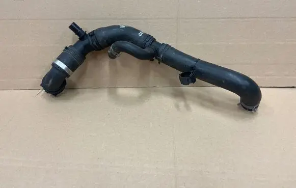 Land Rover Range Rover L405 Engine coolant pipe/hose HPLA8286DA