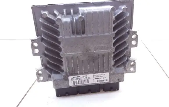 Renault Megane II Engine control unit/module 8200843713 8200807626