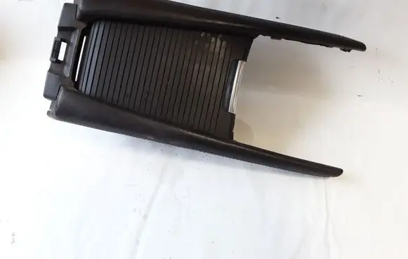 Cup holder front