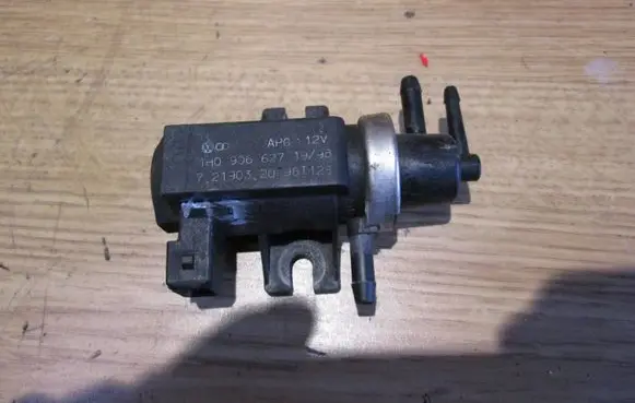 Audi A3 S3 8L Turbo solenoid valve 1H0906627 98T128 72190320