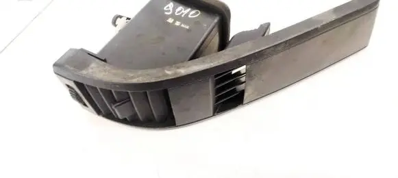 SsangYong Rexton Dash center air vent grill 7654608000 76546-08000