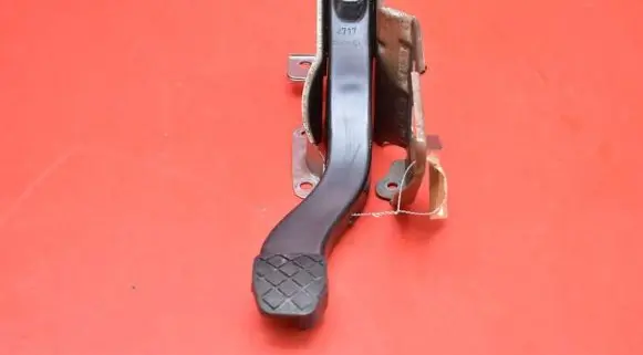 Skoda Citigo Accelerator throttle pedal 1S1721058B