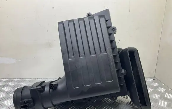 Volkswagen PASSAT B8 Air filter box 5Q0129607AA 03L906461A