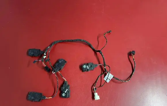 BMW X1 U11 Air flap motor/actuator T223700 T53556D