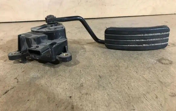 Renault Scenic II - Grand scenic II Accelerator throttle pedal 8200159645