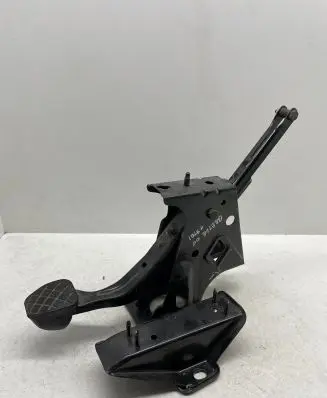 Volkswagen New Beetle Clutch pedal 1J1721058A F0D8PR101