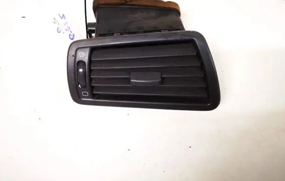 Peugeot 807 Dash center air vent grill 1484109077 1491964077
