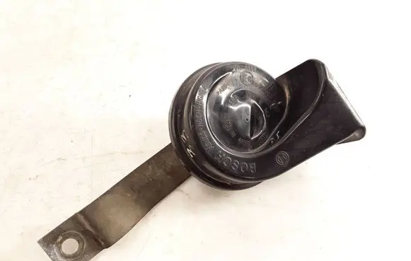 Nissan Primera Horn signal 703881157