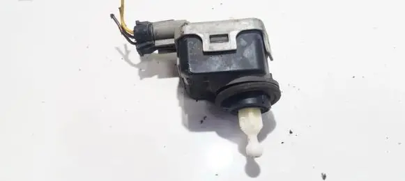 Headlight level adjustment motor