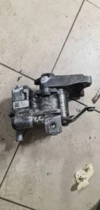 BMW 5 E60 E61 Power steering pump 7652974 678084804