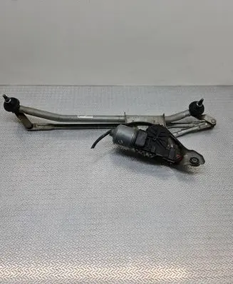 Dacia Sandero Front wiper linkage and motor 3397020879 8200619512 020963