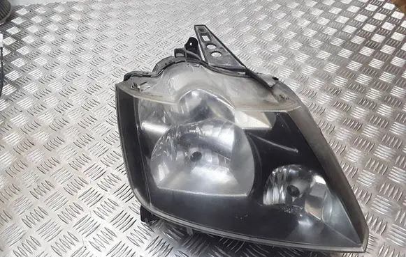 Renault Modus Headlight/headlamp 8200613076