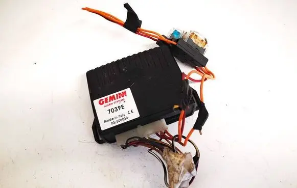 Volkswagen PASSAT B5 Alarm control unit/module 7039e 500033