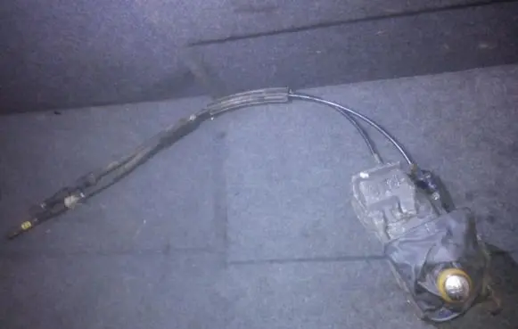 Renault Laguna II Gear shift cable linkage