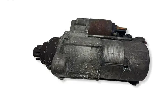 Volkswagen Golf VI Starter motor 02Z911023P