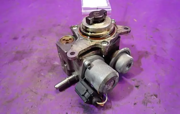 Peugeot 3008 I In-tank fuel pump 9819938480