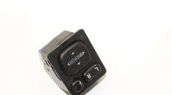 Toyota Auris 150 Wing mirror switch