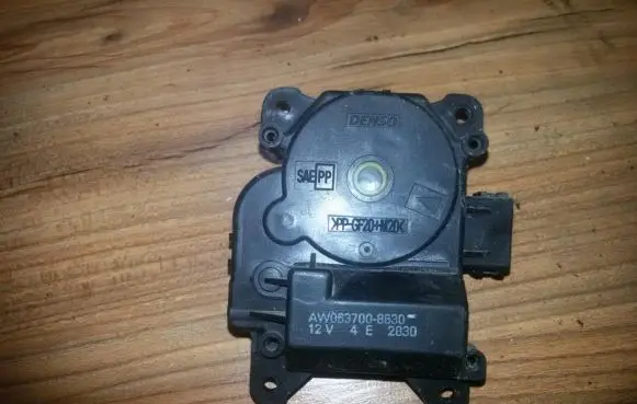 Cadillac SRX Air flap motor/actuator aw0637008630