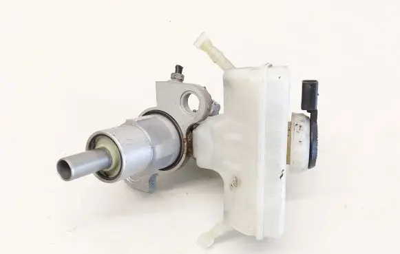Audi A4 Allroad Master brake cylinder 8K0811311A