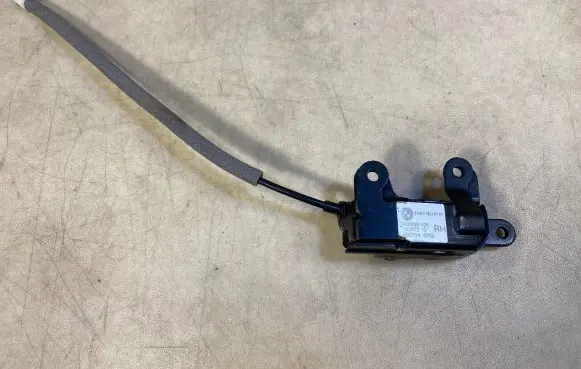BMW X5 E70 Tailgate lock latch 51247162147