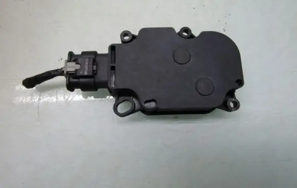 Mazda 3 Engine shut-off valve 131888800068 HF3220130