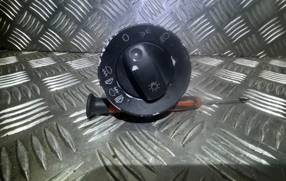 Audi A4 S4 B6 8E 8H Light switch 8E0941831