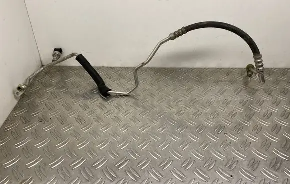 Air conditioning (A/C) pipe/hose