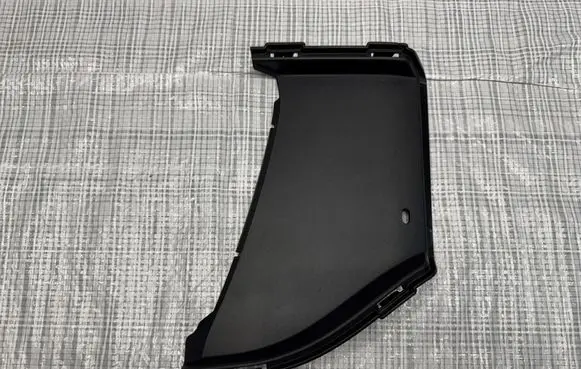 Maserati Grecale Front bumper lower grill 670184189