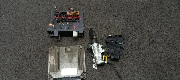Volkswagen Caddy Engine ECU kit and lock set 03G906016 0281011882 ANP80H027A