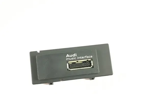 Audi A3 S3 8V AUX in-socket connector 8V0035736