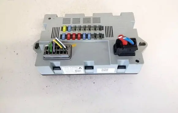Land Rover Discovery Sport Fuse box set cpla17q073aa
