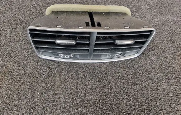 Audi A8 S8 D4 4H Rear air vent grill 4H0819203A 8E0972576