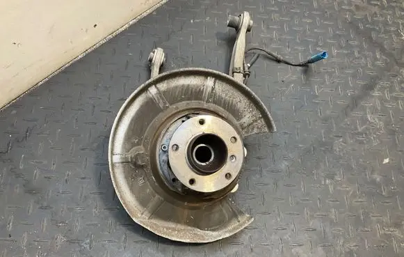 BMW 5 E60 E61 Rear wheel hub 
