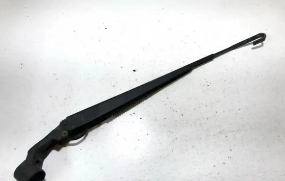 Front wiper blade arm