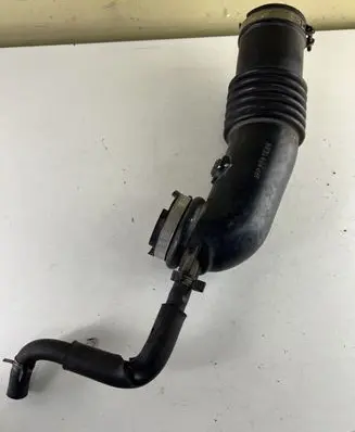 Opel Frontera B Air intake hose/pipe