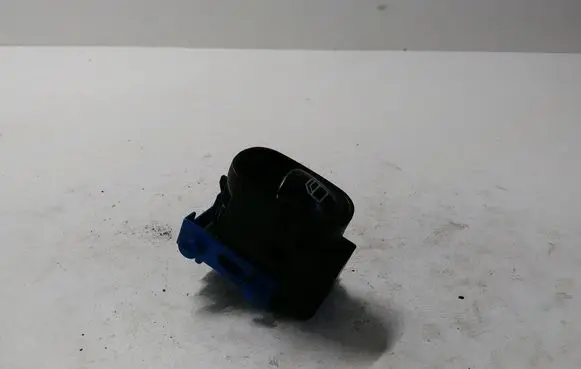 Mercedes-Benz C W203 Electric window control switch A2038213158