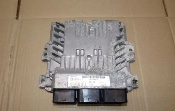 Ford Focus C-MAX Engine control unit/module AV6112A650YH