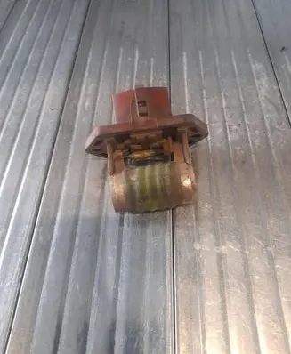Coolant fan relay
