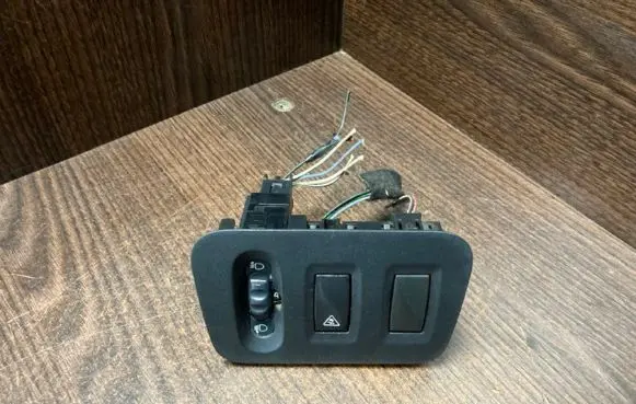 Renault Master III Headlight level height control switch 684950001R 251457792R