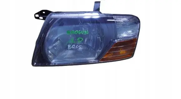 Mitsubishi Pajero Headlight/headlamp