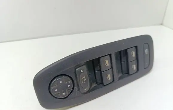 Peugeot 2008 I Electric window control switch 96749624ZD