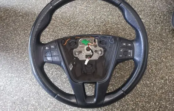 Volvo S60 Steering wheel 34110217A