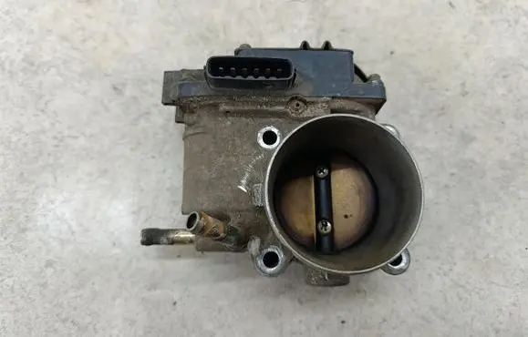 Mitsubishi Outlander Throttle body valve 